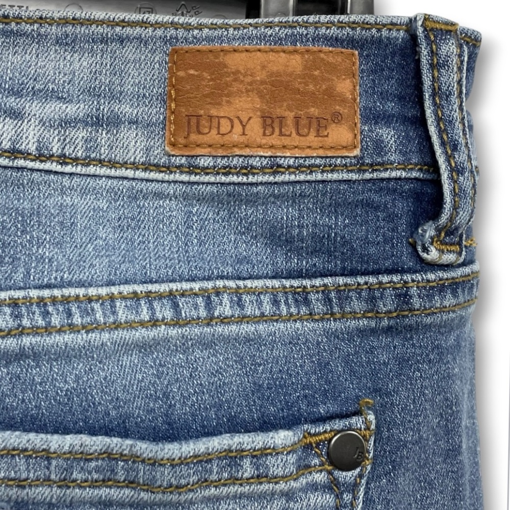 Judy Blue Cuffed Straight Leg Distressed Medium Wash Jeans Size 7/28 - Picture 9 of 12